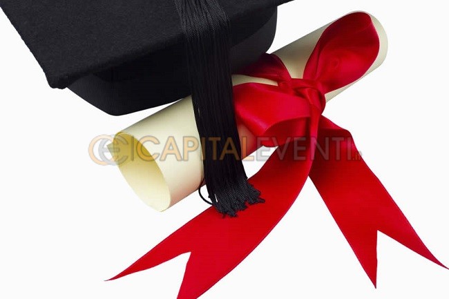 Come organizzare una festa di laurea economica Come organizzare una festa di laurea economica